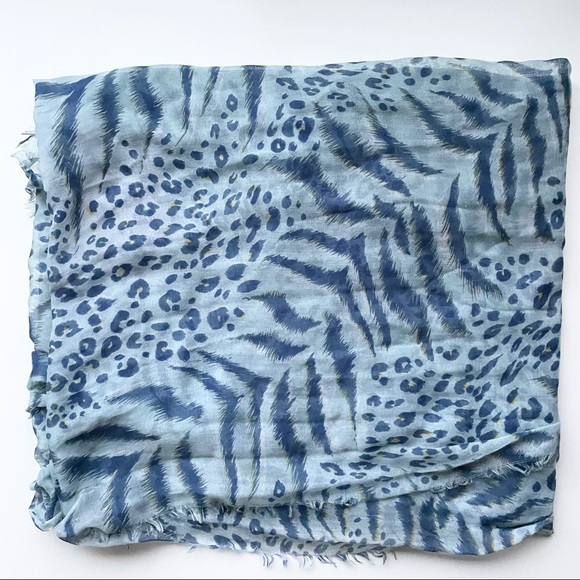 🛍 3/$20 Pattern Scarf - Picture 7 of 15